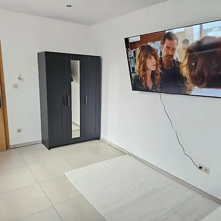 Ouvert Sur Piece Apartment