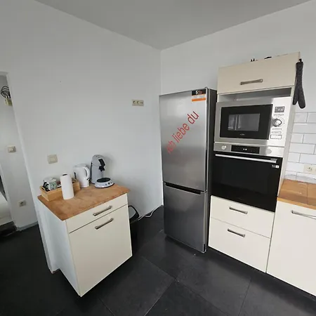 Ouvert Sur Piece Liege